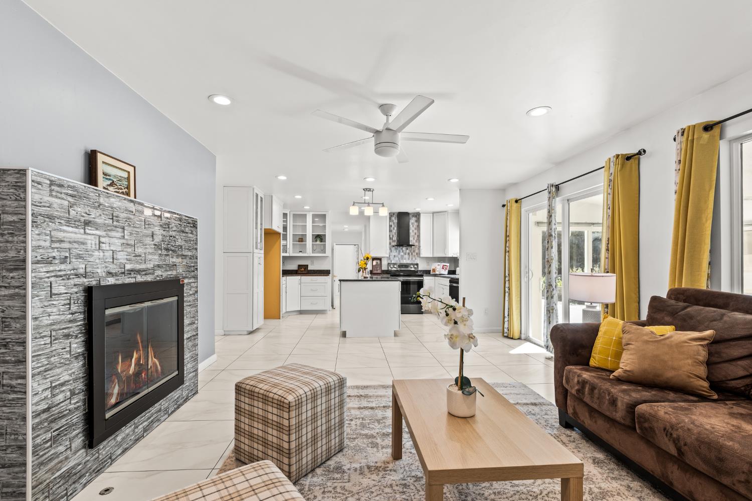 561223812_ed899508-5203-41a9-bff0-1b09173aff2a.jpg