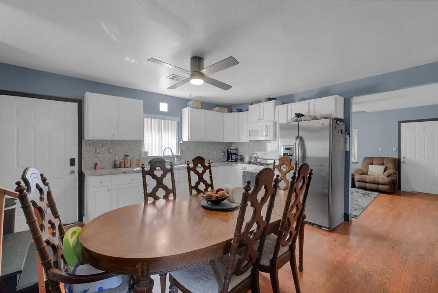 2111 Hackett Road