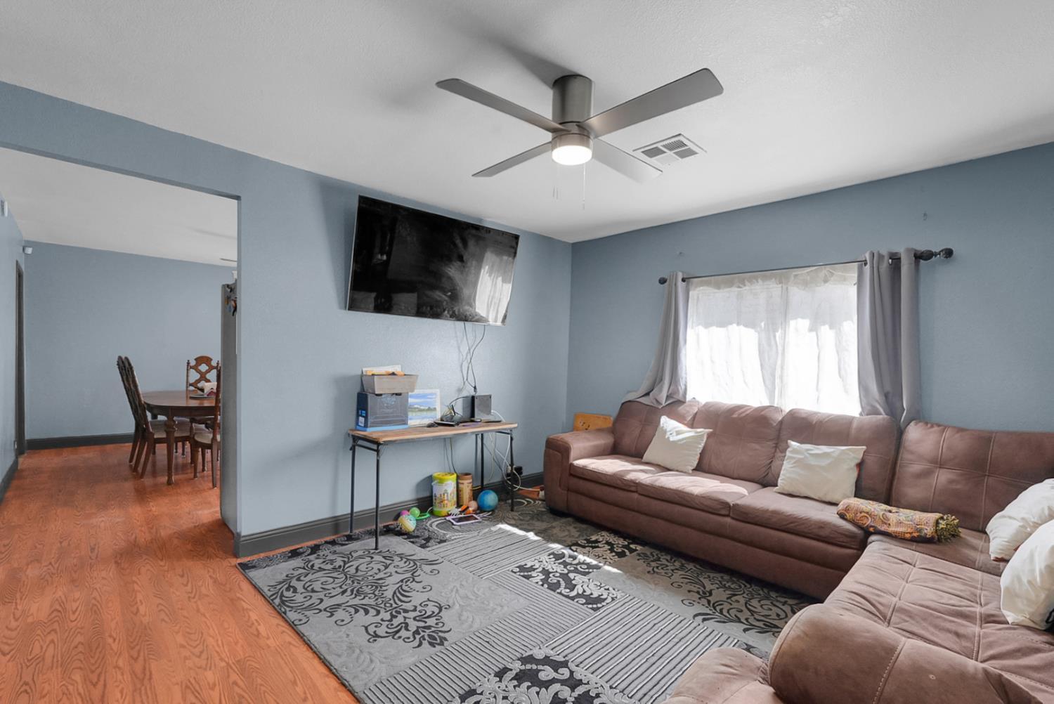 2111 Hackett Road