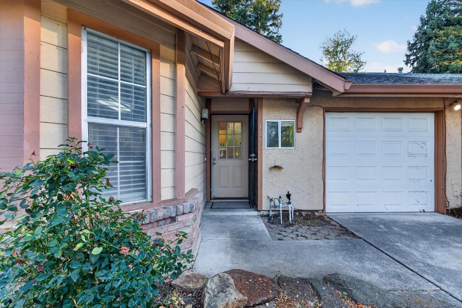 1168 Pebblewood Drive