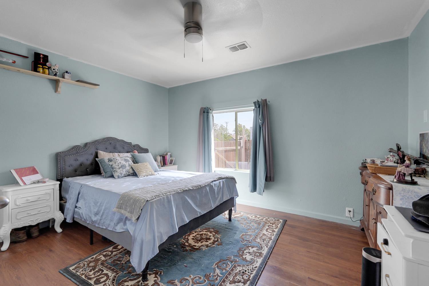 2111 Hackett Road