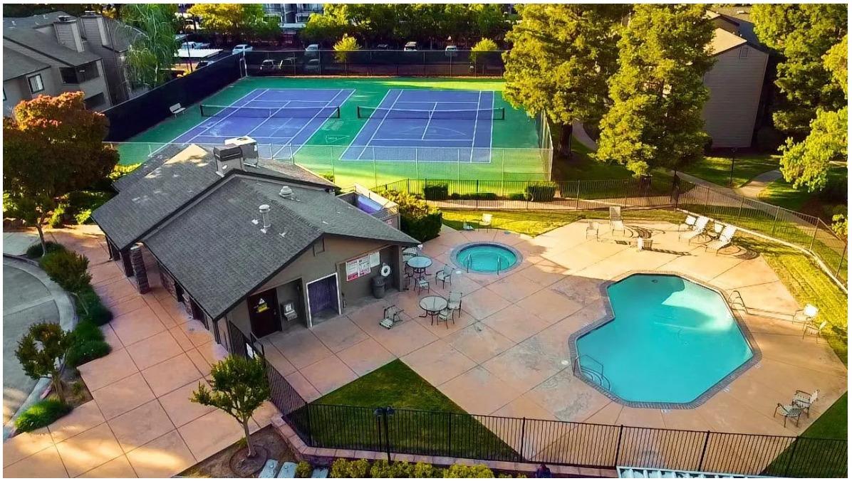 561232567_e7fb7feb-e819-470b-ac6a-ab9f3ed2b415.jpg