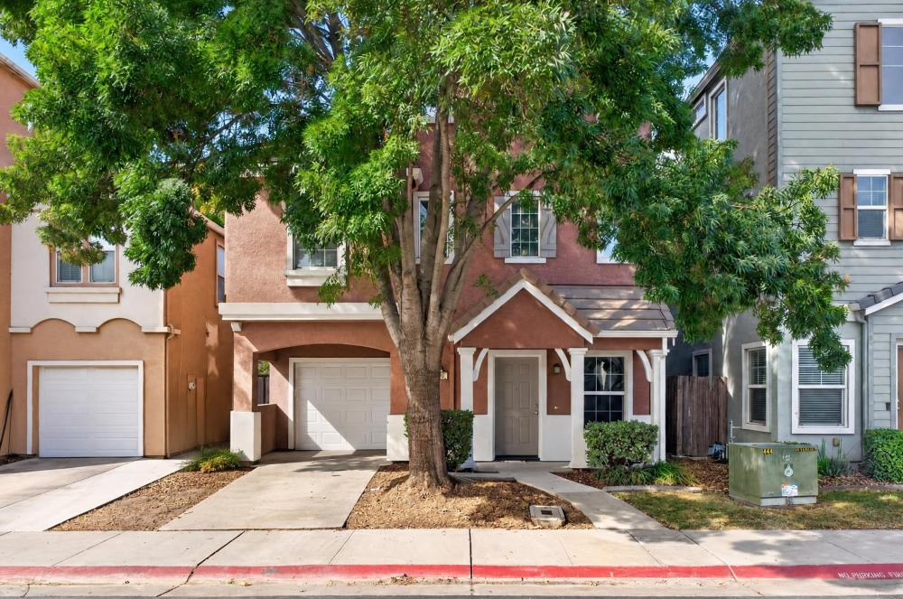 561235326_0f37b4ba-ed0f-41dc-845a-f5d22ce6cbb4.jpg