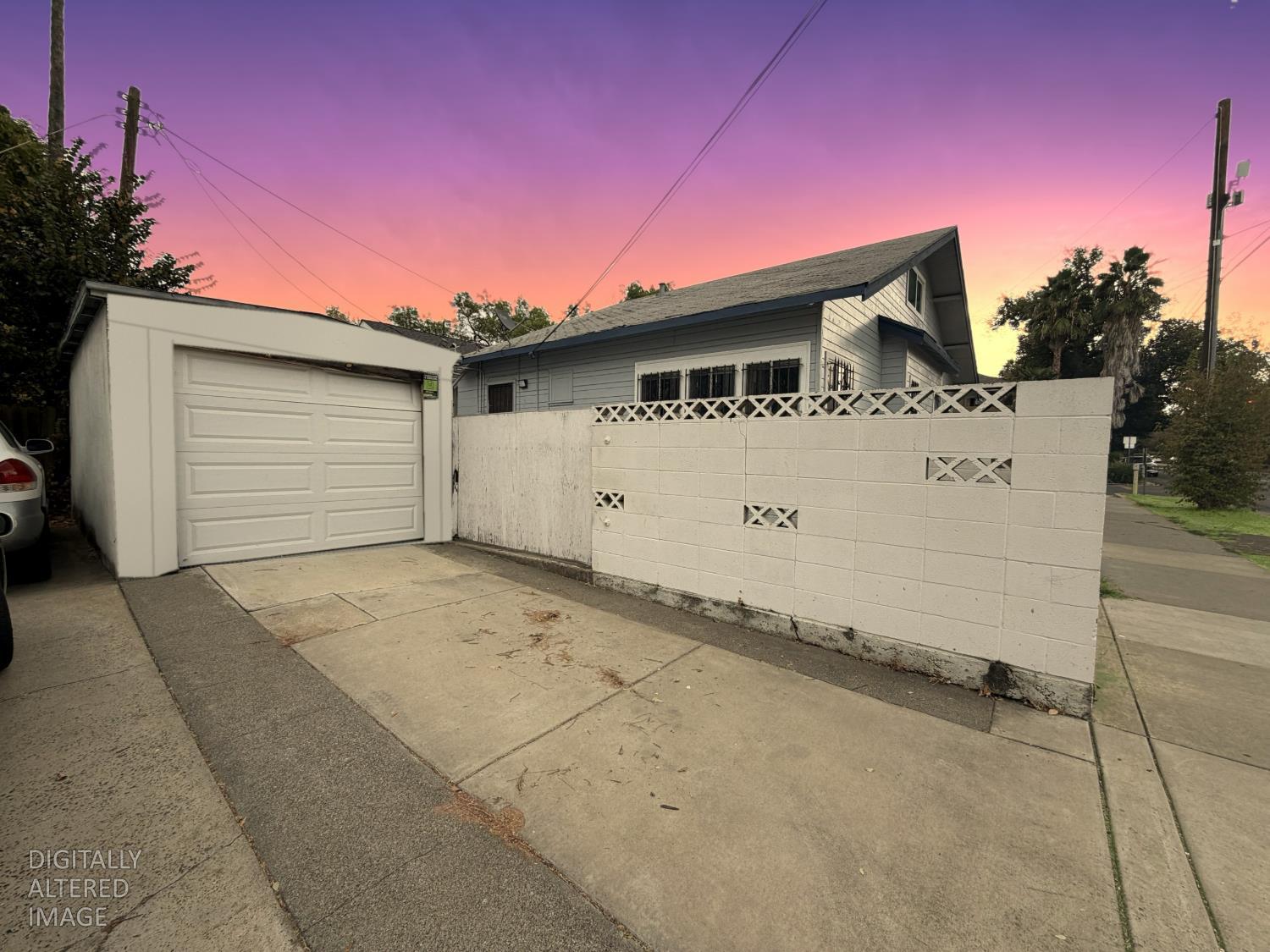 964 33rd Street