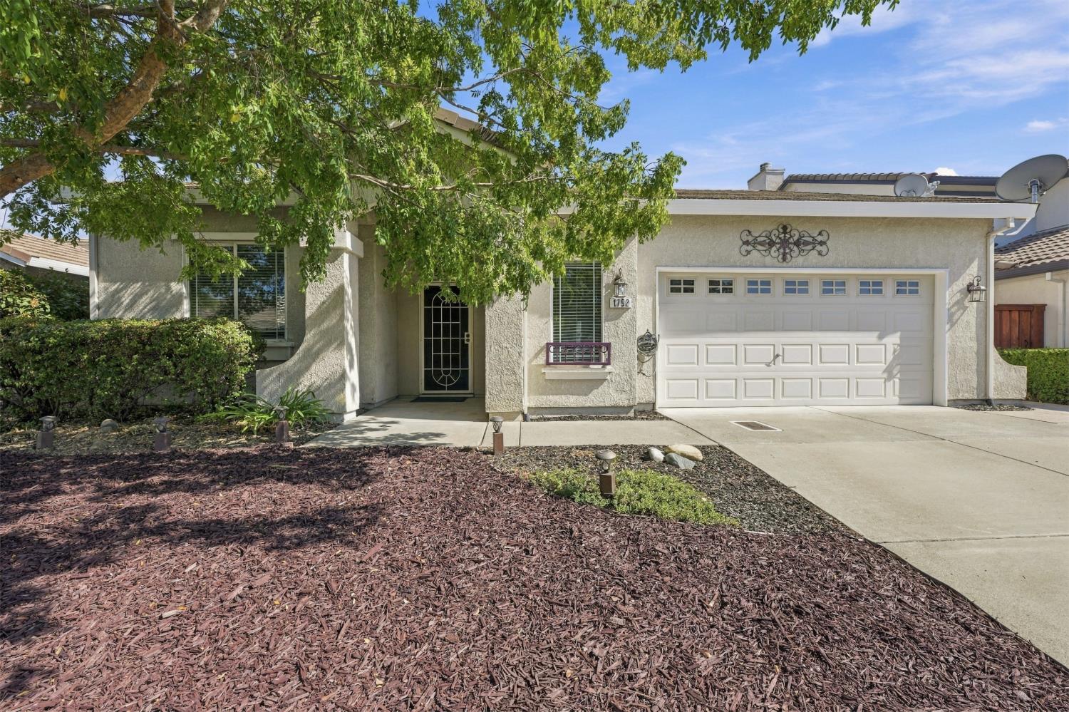 1792 Grouse Run Circle
