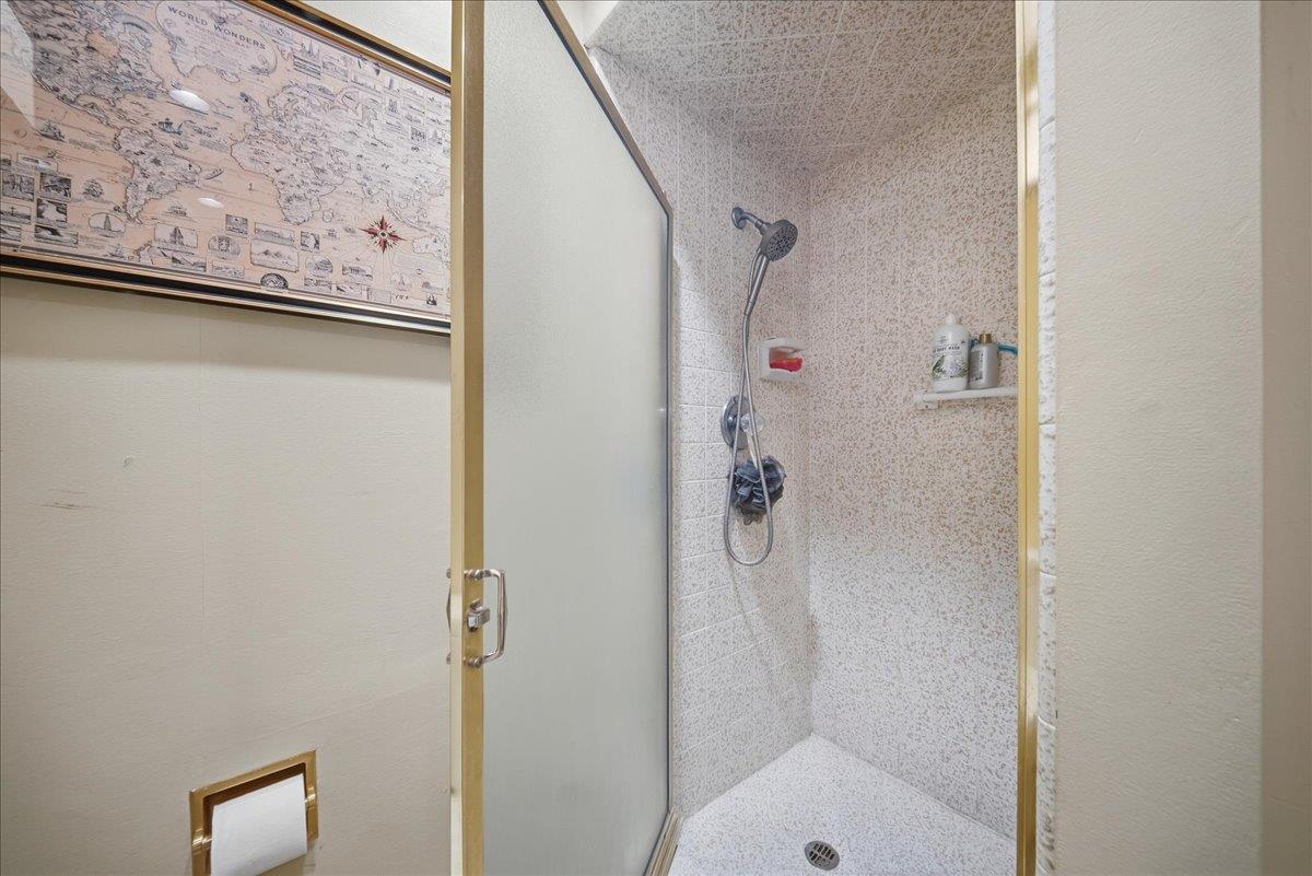 561234701_db740bdc-ddd6-4aa6-92f3-5f09a03477af.jpg