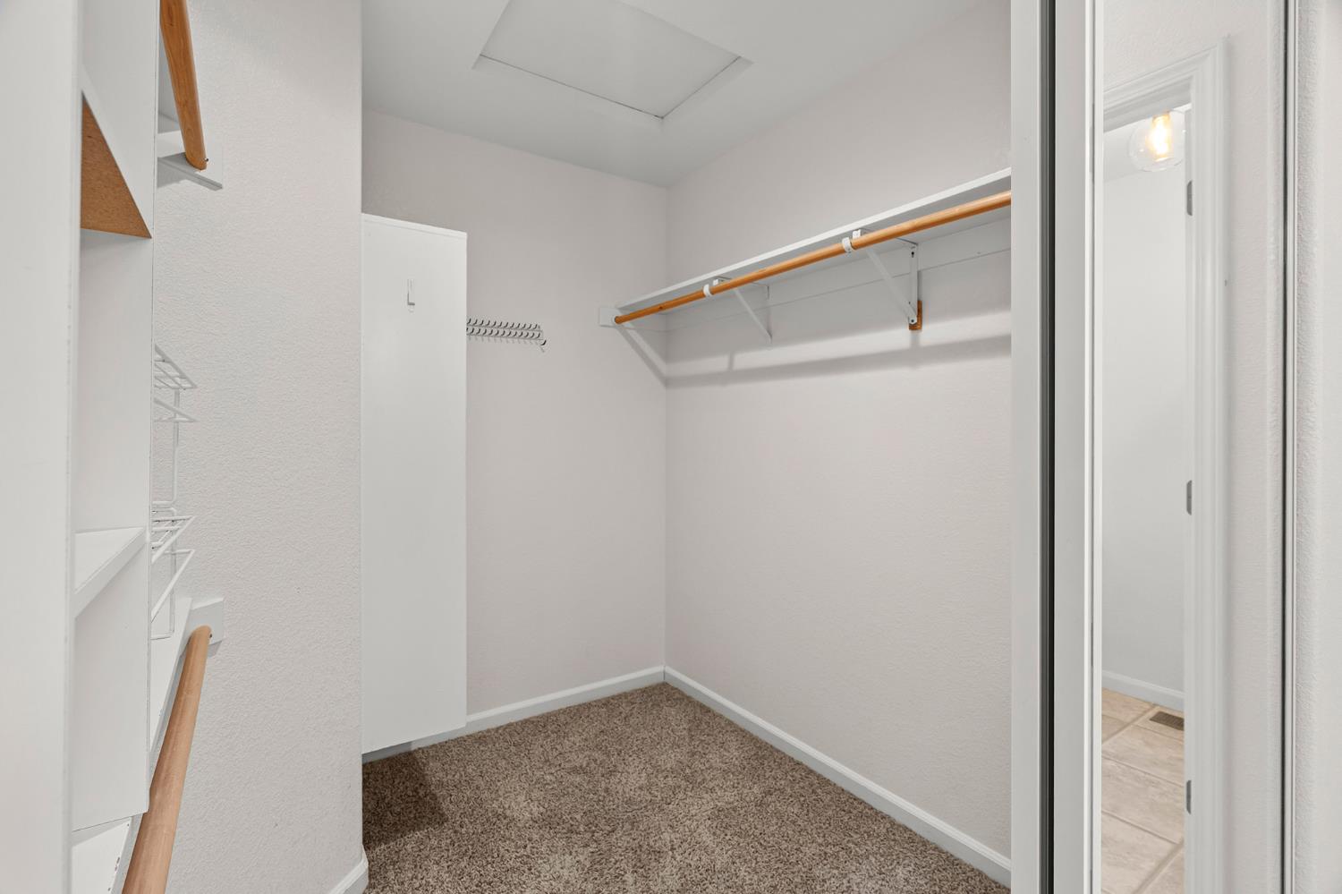 561234687_e04f56d1-5eff-405e-8424-654482067505.jpg