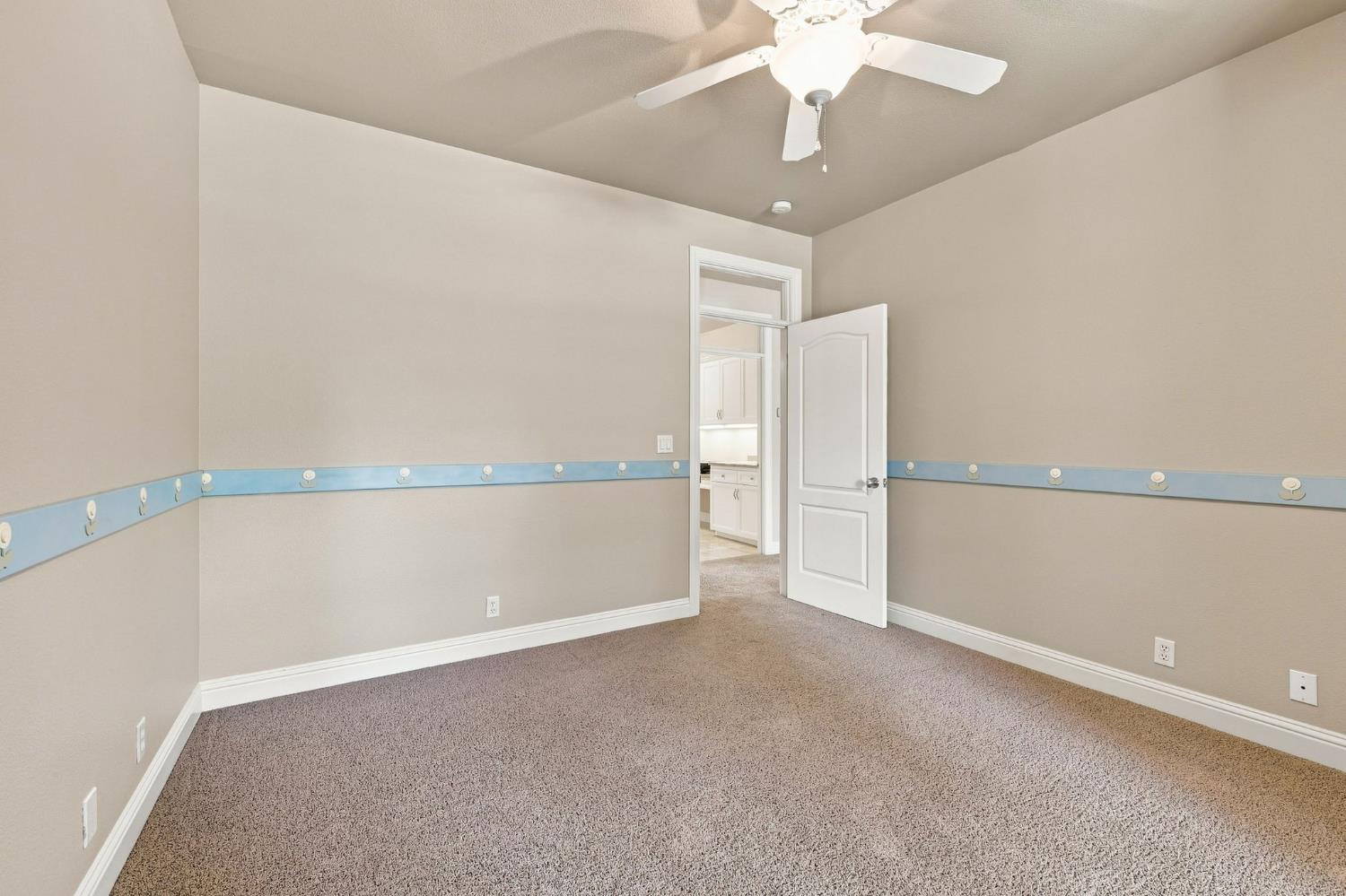 561235132_4d1d2560-592c-4b07-ac71-47f2d195998e.jpg