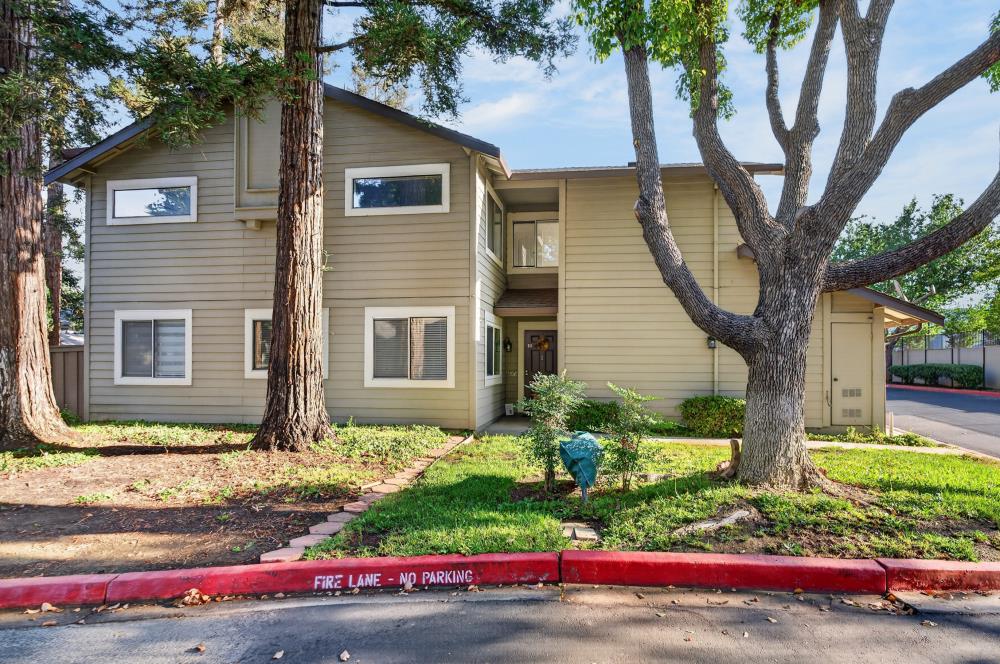 25 Deer Run Circle