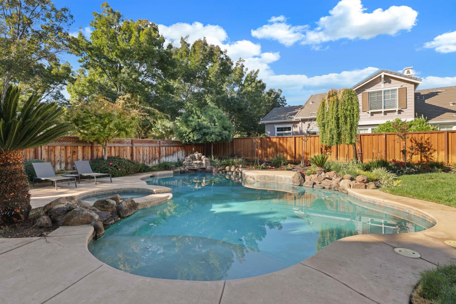 561239191_1f095585-ff43-4bf5-8e6f-95da78431e1c.jpg