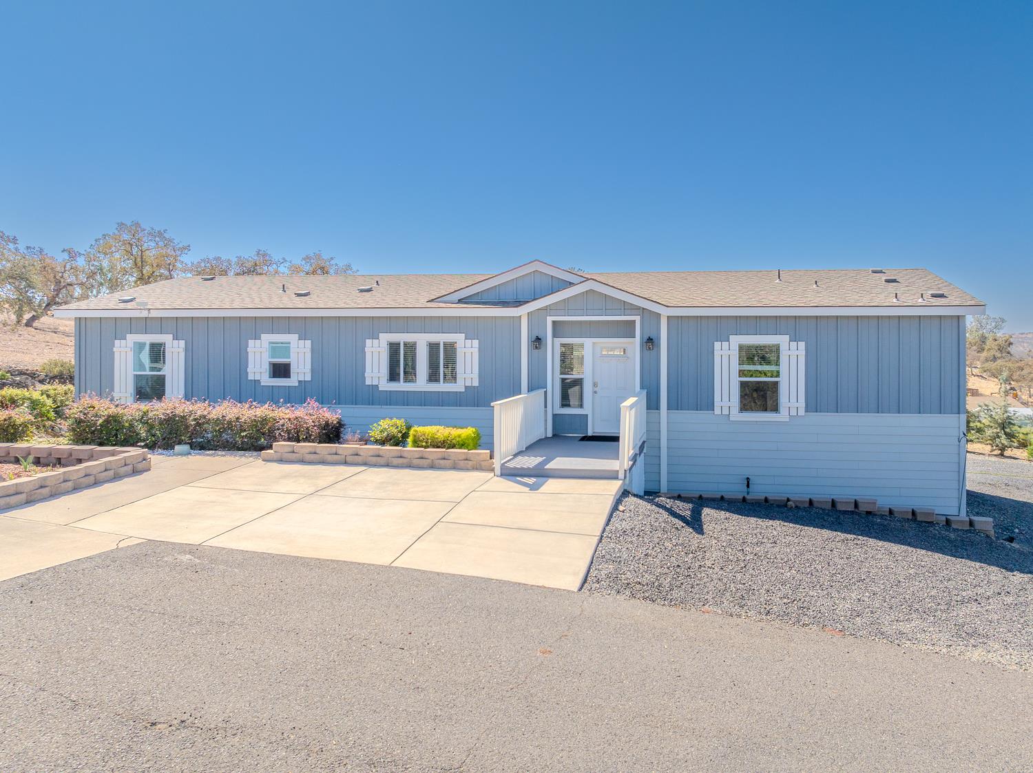 13581 Hoyito Circle