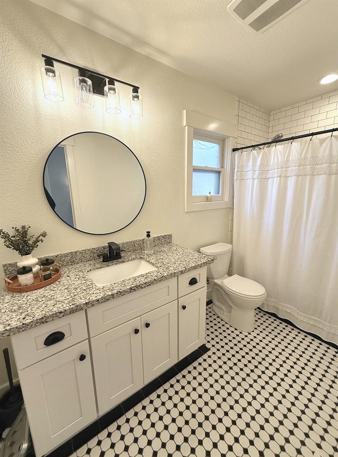 561239858_833a72c4-48bf-419a-a676-aa6e6ef88921.jpg