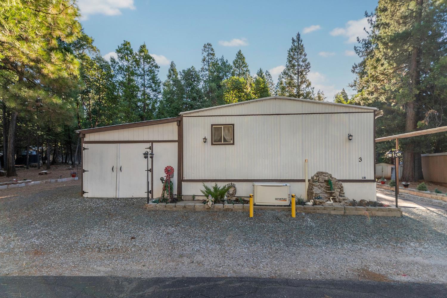 561239627_a0a2c3a3-6316-40b6-8adc-d0f88f1e8f79.jpg