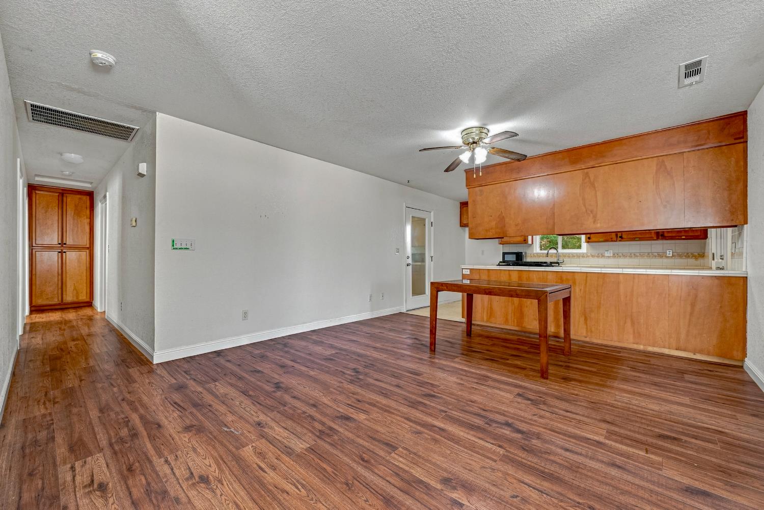 561241137_2301637a-ae83-4073-ac03-2aa6169f4771.jpg