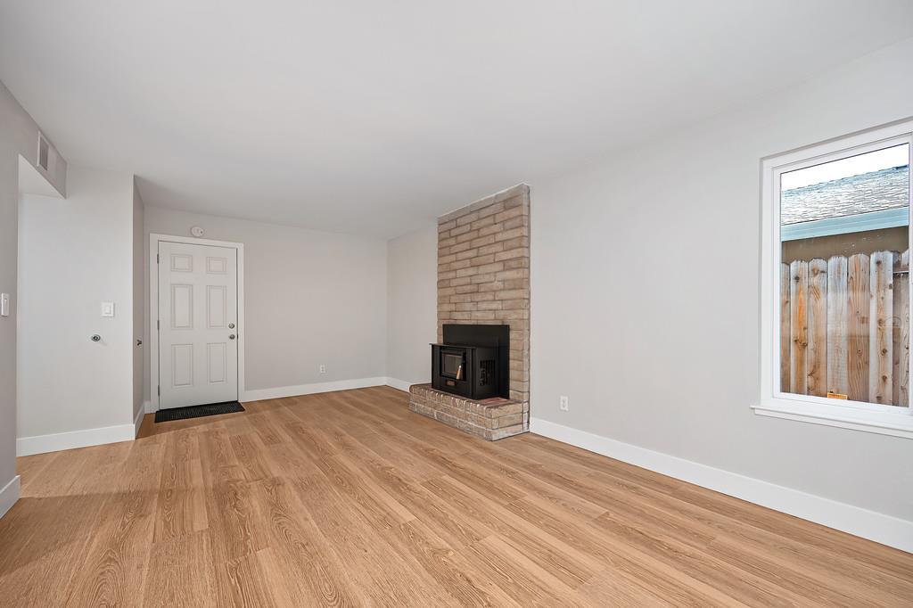 561189463_5f9a877d-83ac-4cf6-ae14-37dc73c740f3.jpg