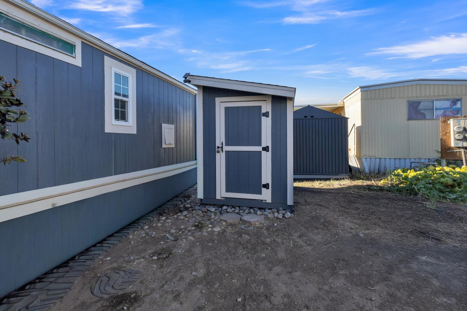 561242015_f0a151d7-ce75-46ec-ad44-34f18bd94113.jpg