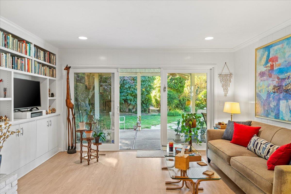 561244577_4a1f02f4-a7a8-49b7-9a3e-c19a0cb97f8b.jpg