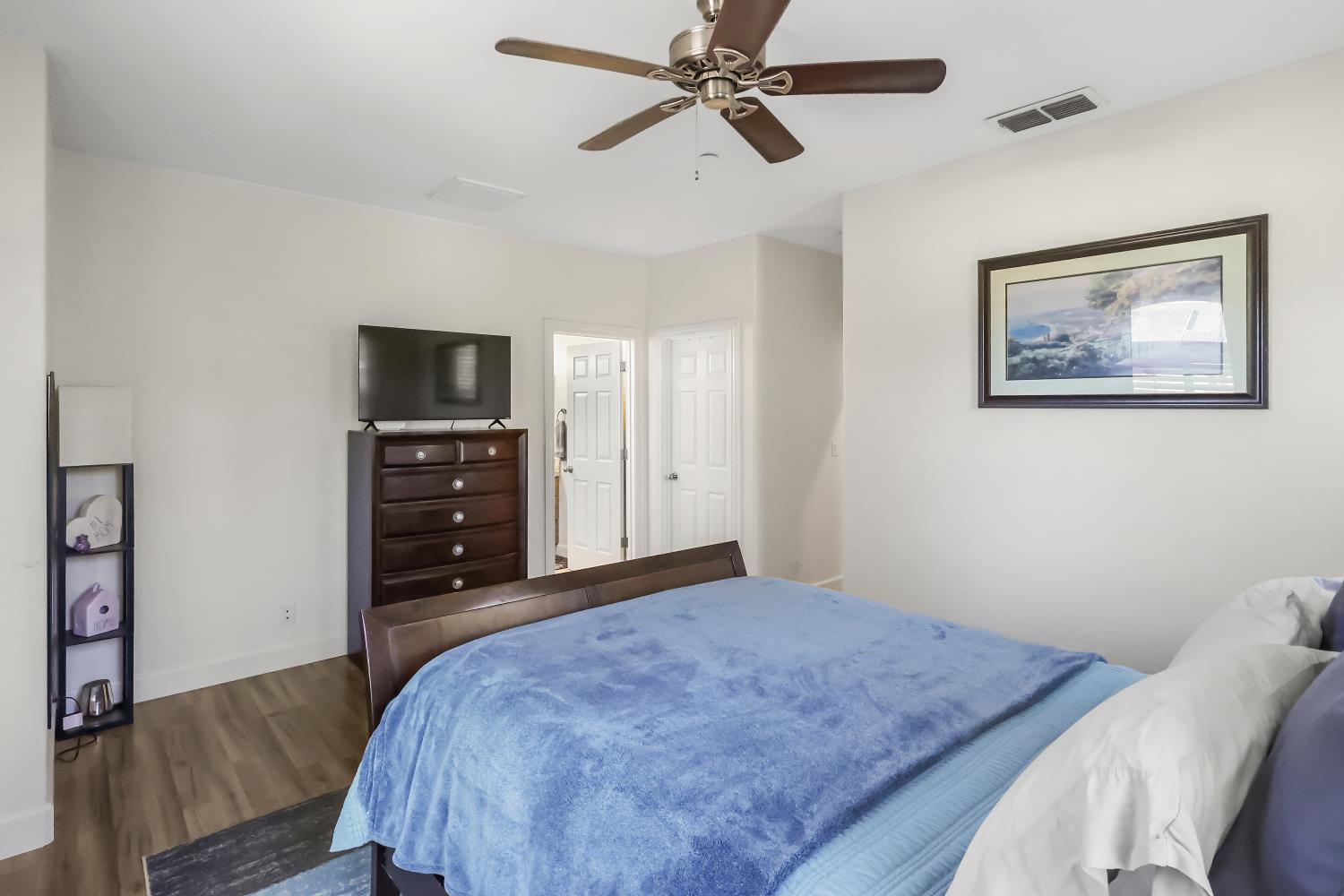 561243352_7c0c0172-2e18-4a1e-8183-7e32c0233c65.jpg