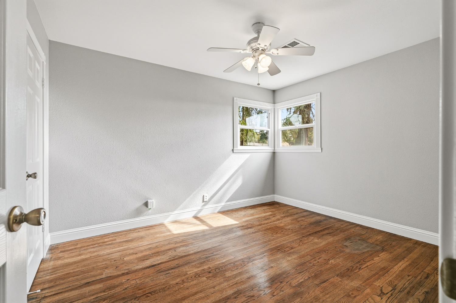 561244727_68dcb2bd-3d79-4e14-80f2-57dd9cf0dc90.jpg