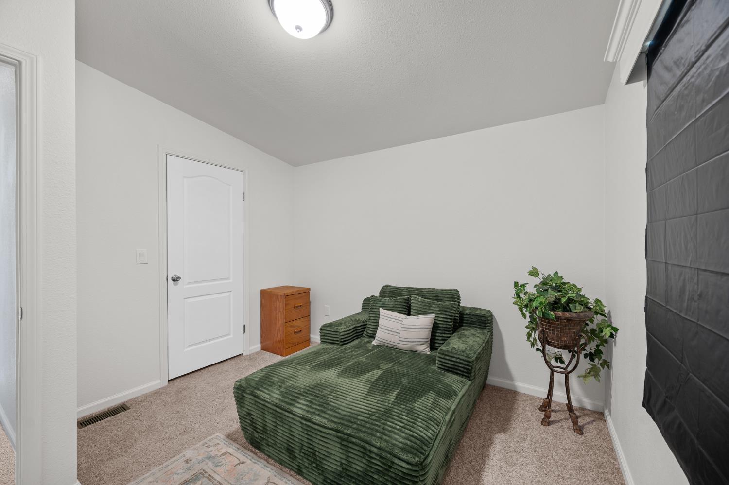 561244254_bed991b1-42ac-4915-8103-cada9190fe53.jpg