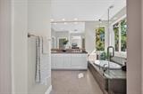 561235376_a5bf2d12-e1db-4072-941d-8c0123d43047.jpg